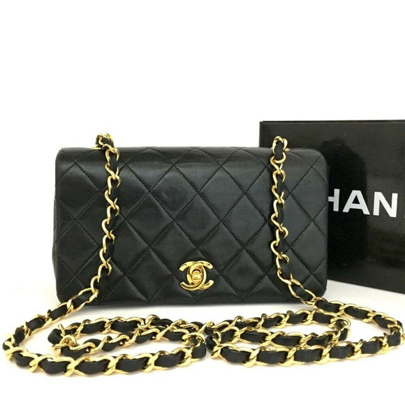 CHANEL Handbags - 💯 Auth CHANEL Lambskin Chain Mini Crossbody Bag